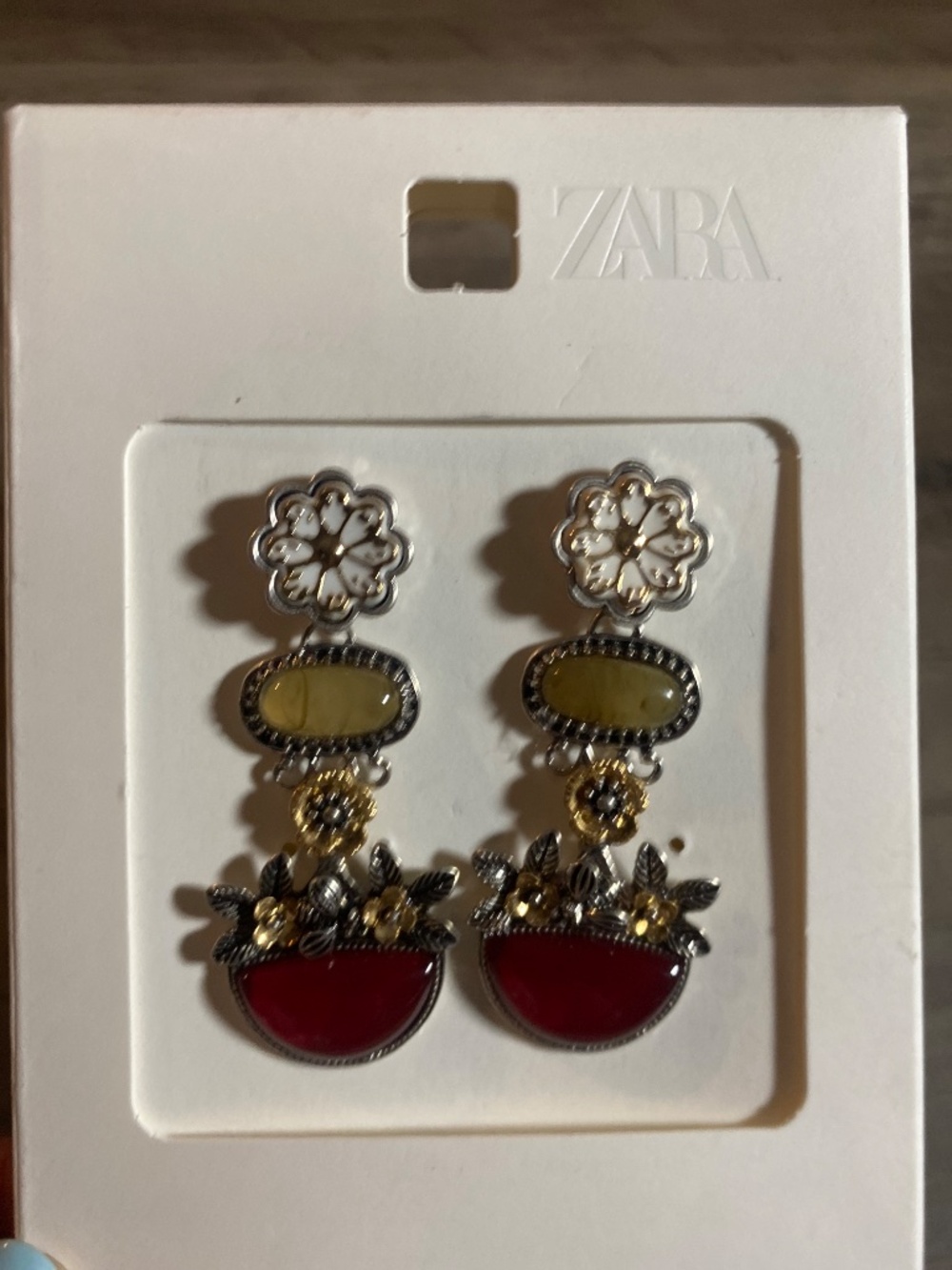 NWT Zara Floral Drop Resin Earrings - Picture 5 of 8